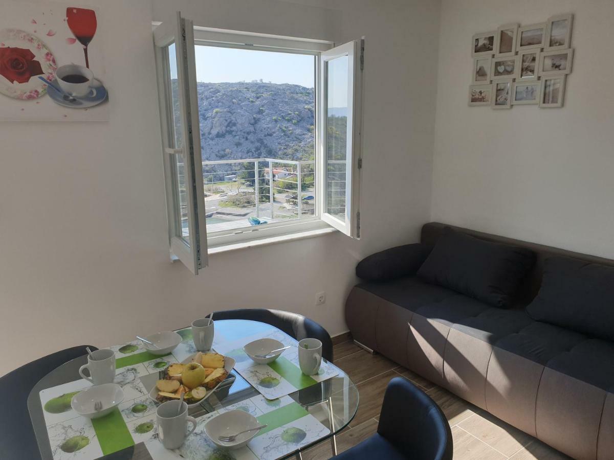 Best View Apartments Cesarica Buitenkant foto